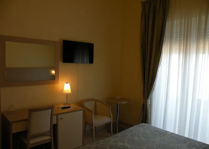 Parrini Otel Follonica