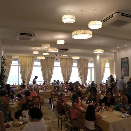 Parrini Hotel