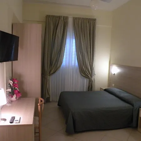 Parrini Hotel 3*